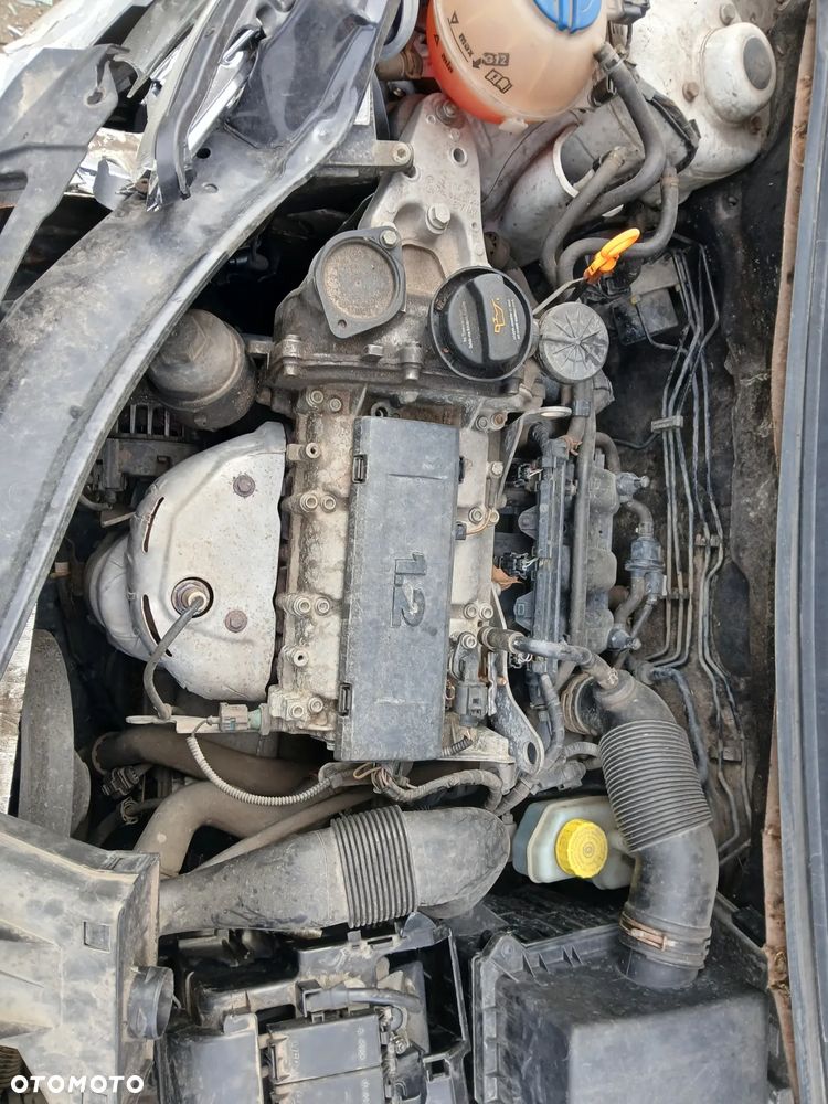 SKODA FABIA II 2 07R LF9E HB silnik 1.2 12V 70 KM BZG skrzynia JUS napęd sanki belka wahacz - 4