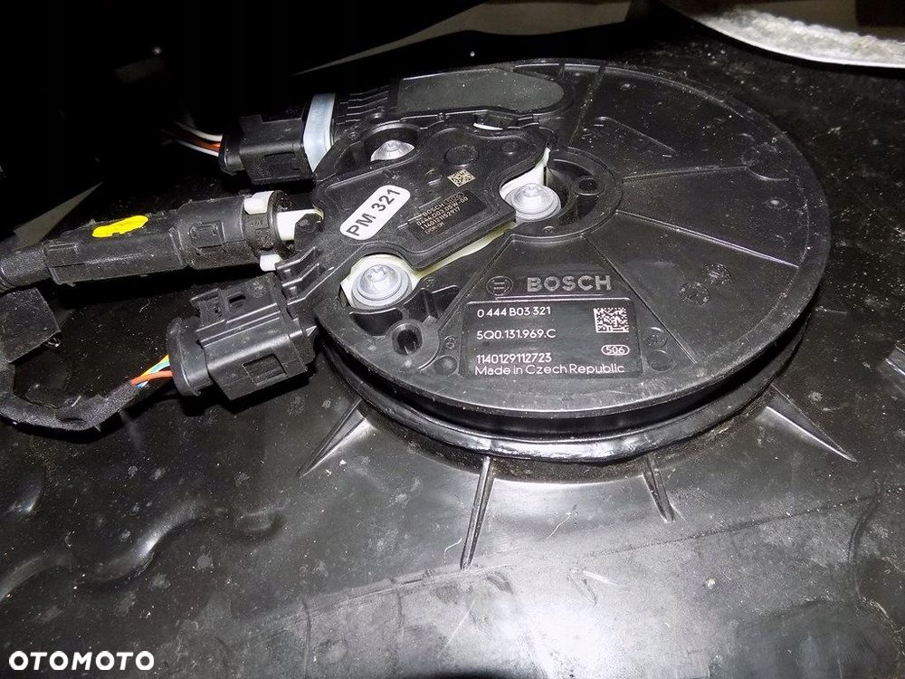 dw tiguan 5n2 zbiornik adblue 5n0131877 - 2