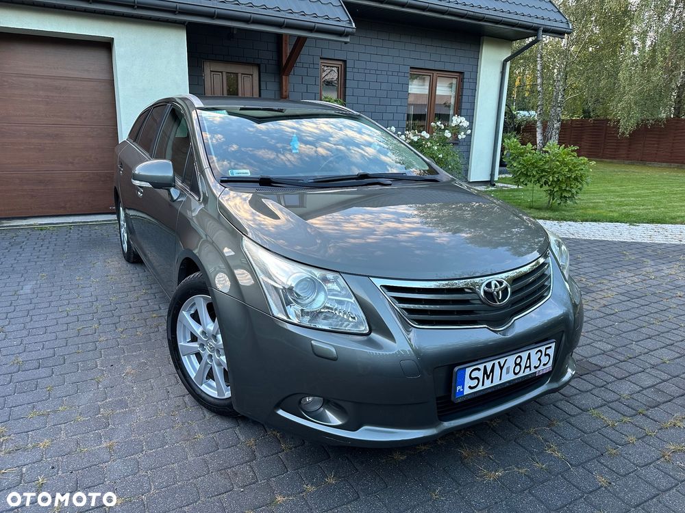 Toyota Avensis - 2