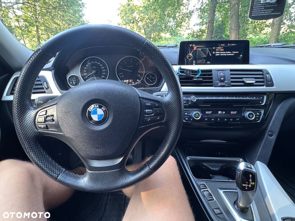 BMW Seria 3 318d - 10