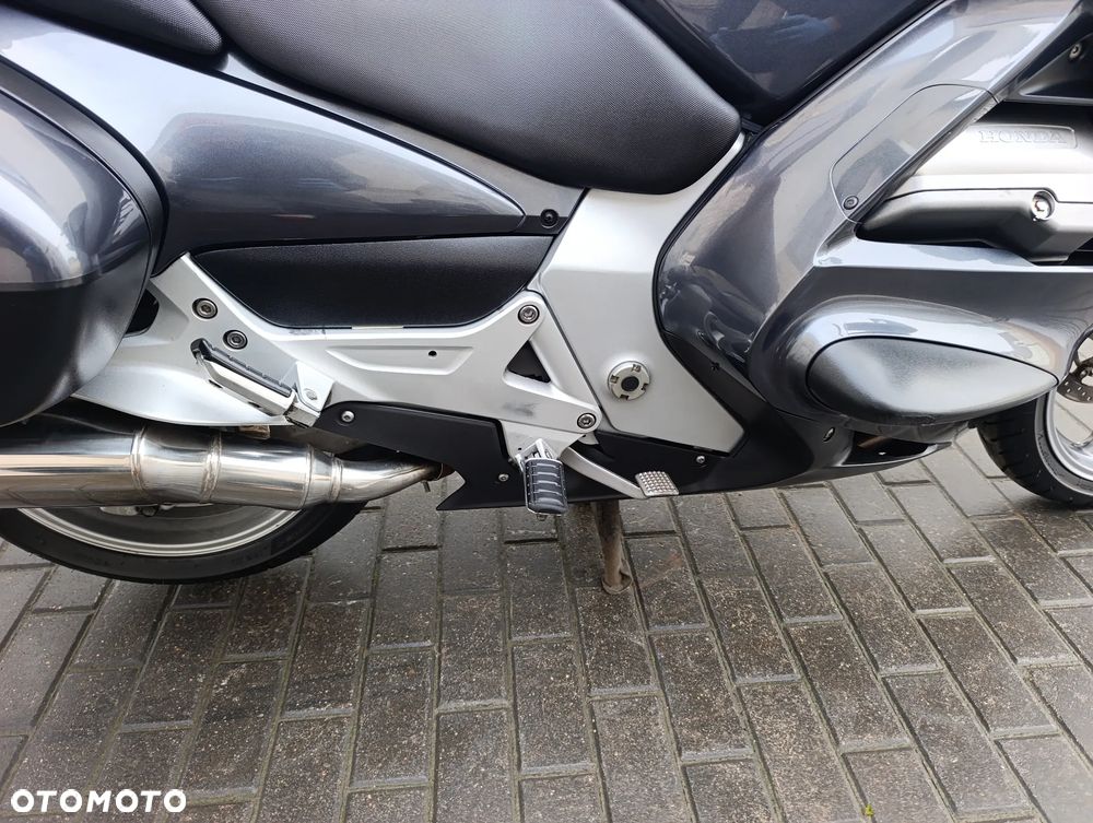 Honda ST - 27