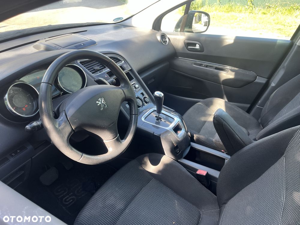 Peugeot 5008 - 3