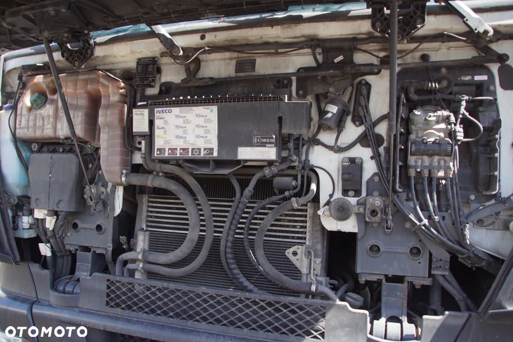 Pojazd na części - Iveco Stralis NP 460 11.1 F3HFE601A 12TX1810TO IC194 2018R Silnik Skrzynia Drzwi Maska Błotnik Nadkole Lampa Lusterko Klamka Szyba Siodło Kabina Deska Kokpit Sterownik Moduł Czujnik Licznik Panel Kierownica - 21