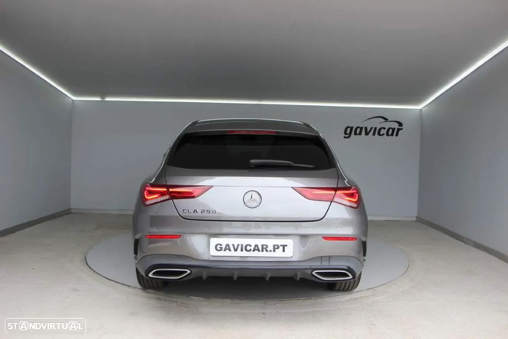 Mercedes-Benz CLA 250 e Shooting Brake AMG Line - 15