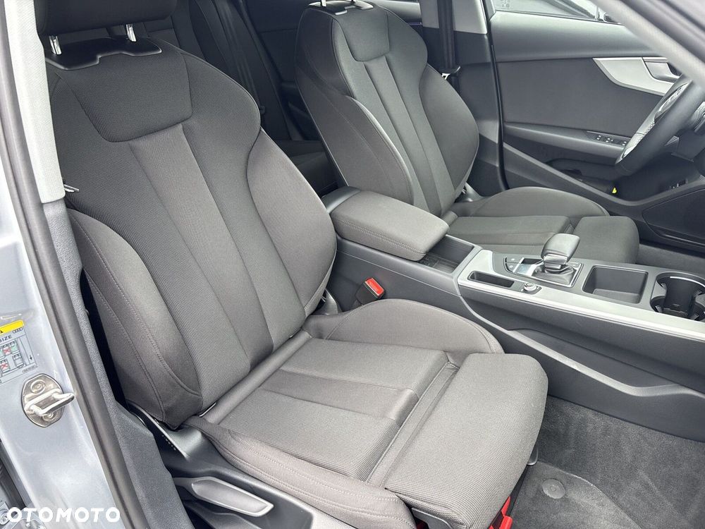 Audi A4 Avant - 32