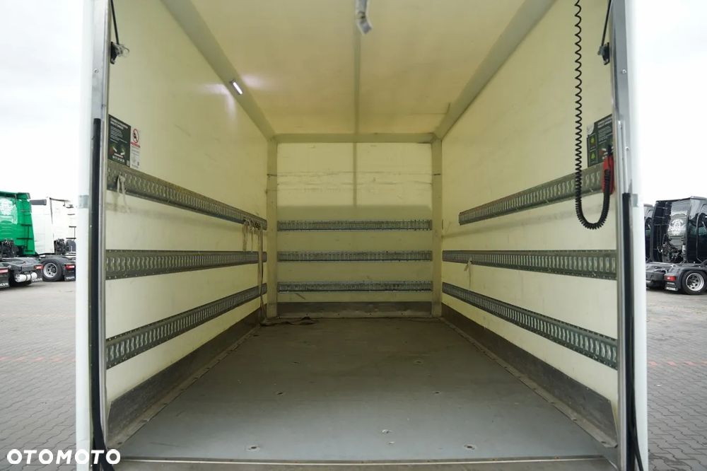 Iveco DAILY 35-NP / CNG /  KONTENER 4,3 m  / WINDA PALFINGER  / SPROWADZONY - 21