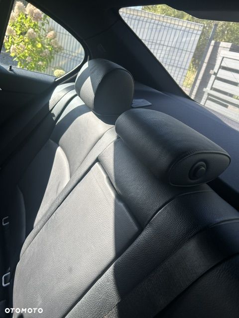 BMW Seria 5 520d xDrive - 11
