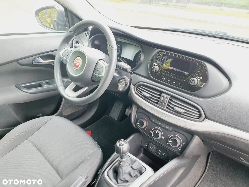 Fiat Tipo 1.4 16V More - 31