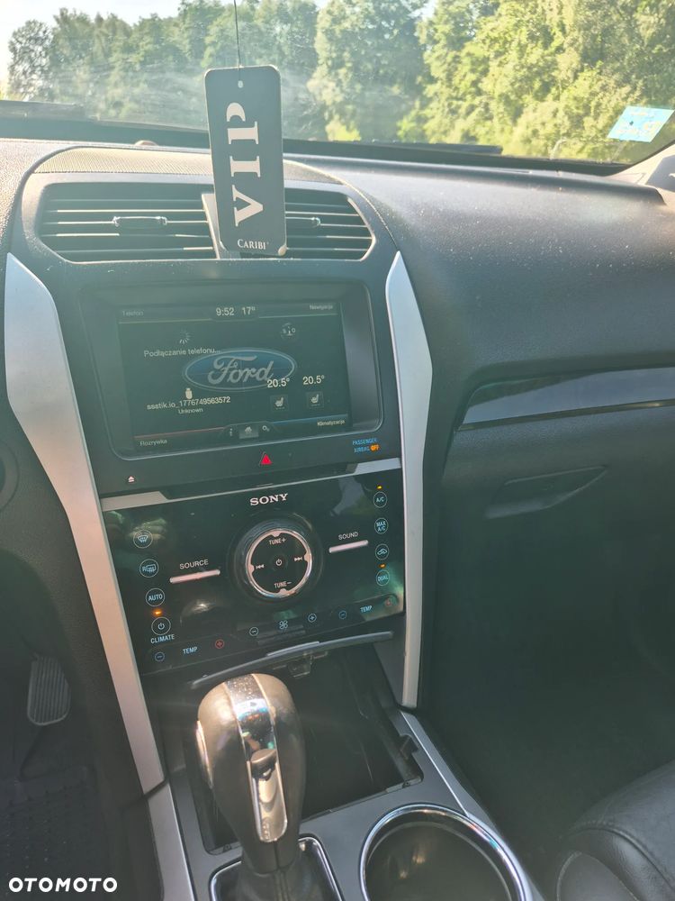 Ford Explorer 4.6 4WD - 6