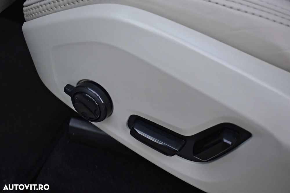 Volvo XC 90 D5 AWD Inscription - 28