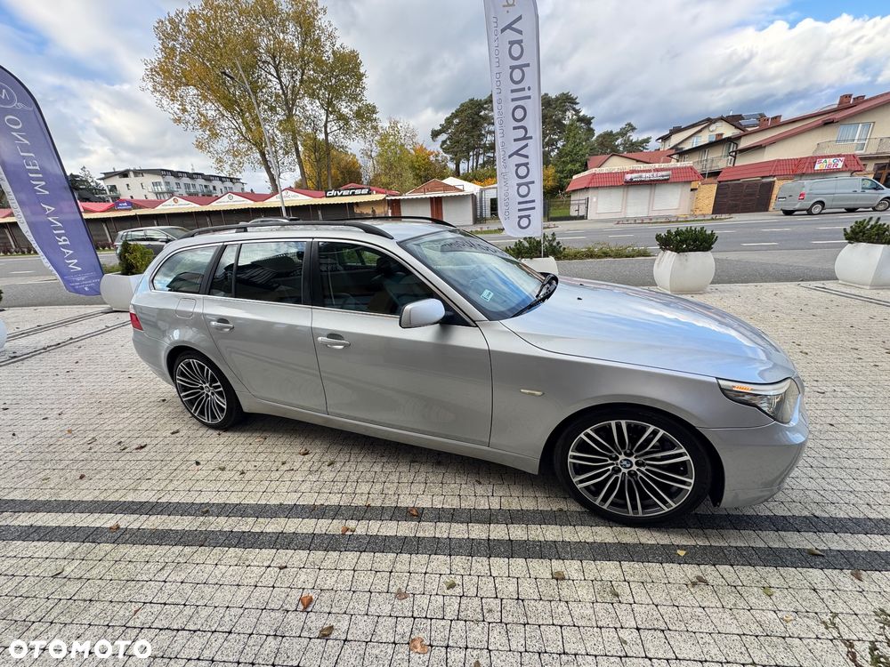 BMW Seria 5 523i - 4