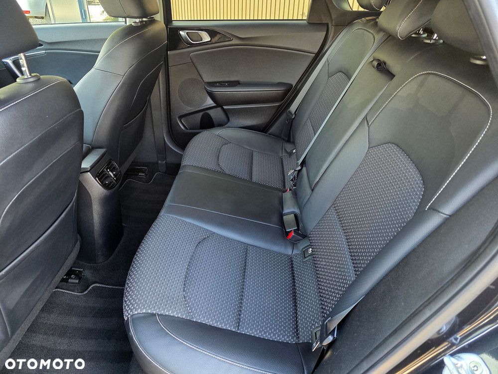 Kia Ceed - 17