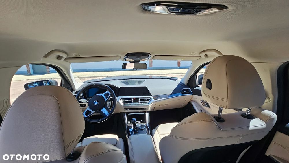 BMW 3 Series 2019 photo 4