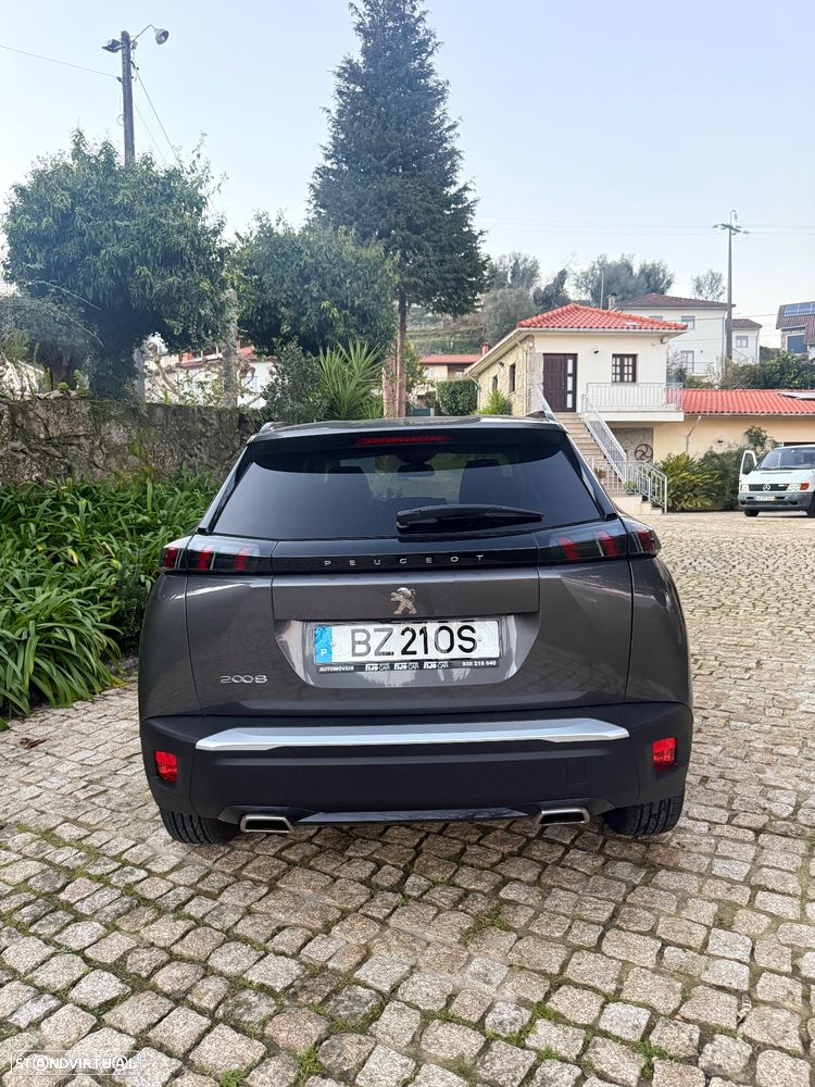 Peugeot 2008 1.2 PureTech Allure - 5