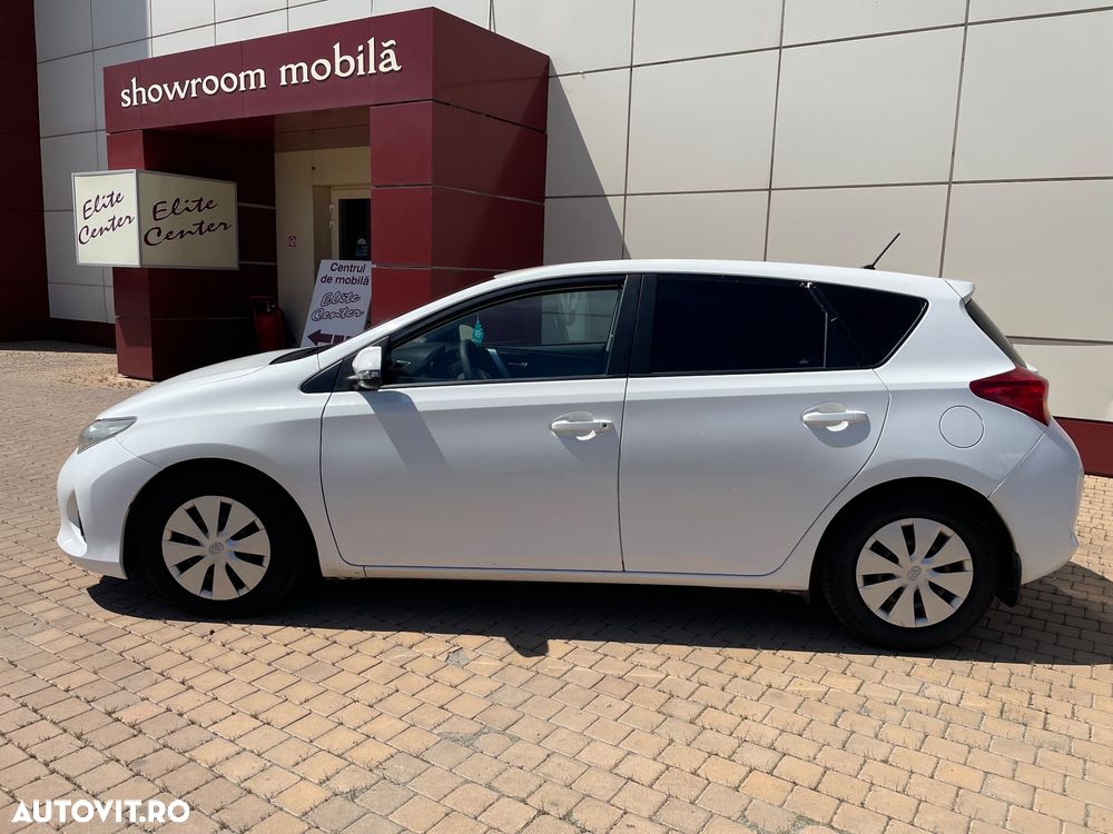 Toyota Auris 1.4 D-4D Luna - 3