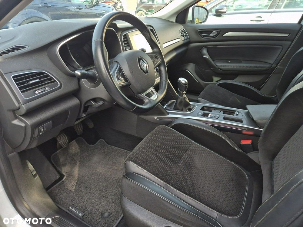 Renault Megane ENERGY TCe 130 INTENS - 13