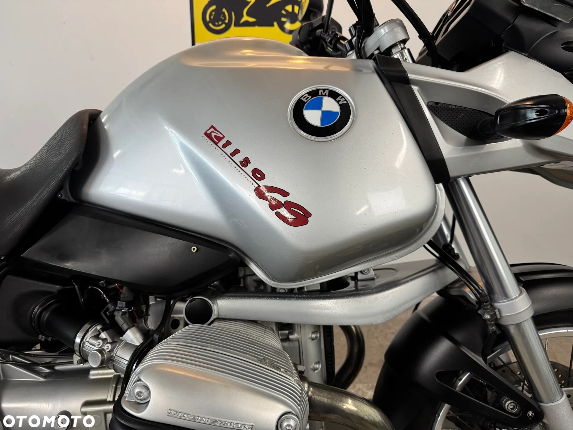 BMW R - 12