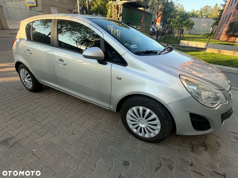 Opel Corsa 1.3 CDTI Essentia - 4