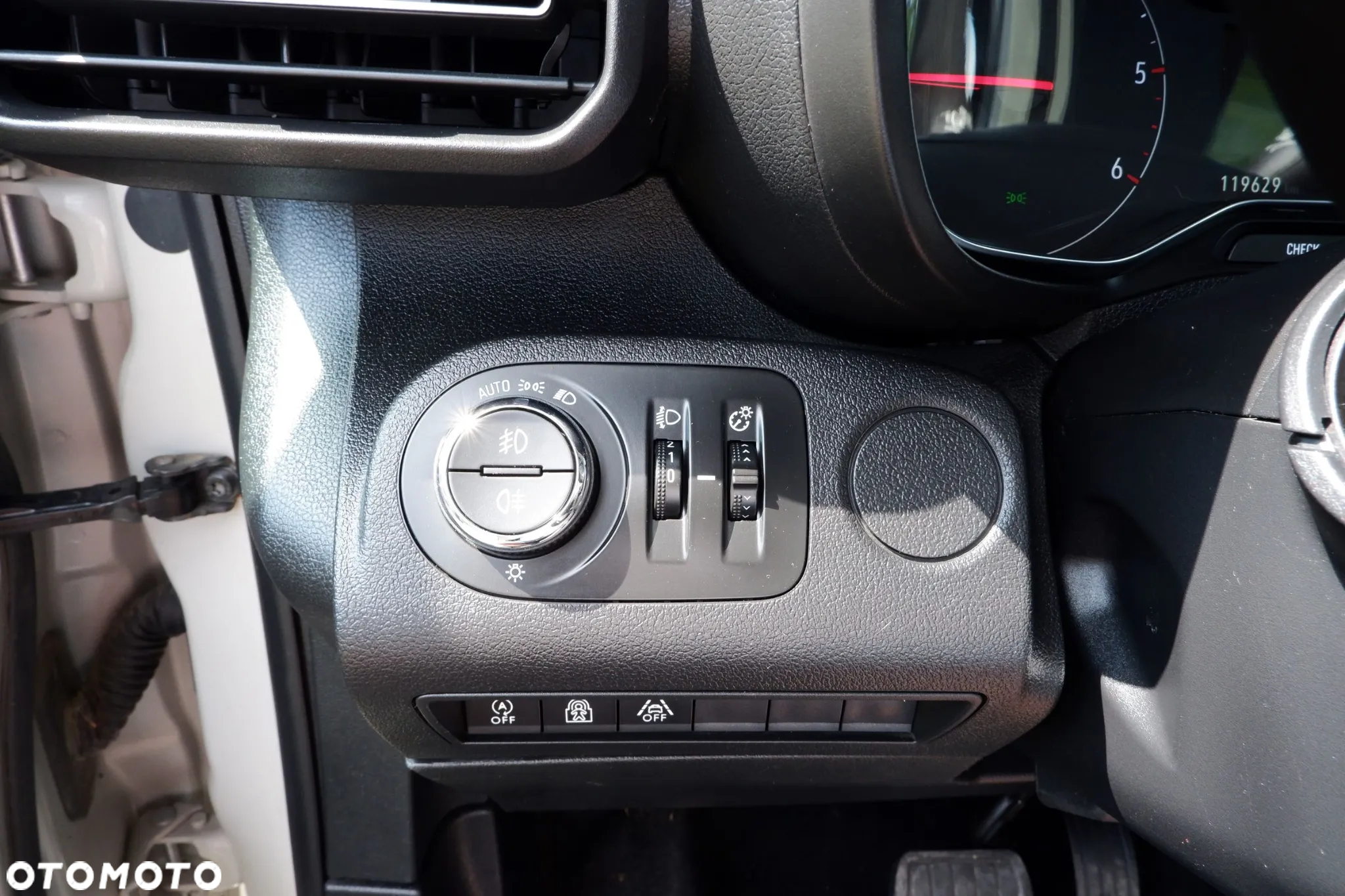 Opel Combo Life 1.5 D Automatik Start/Stop Innovation - 15