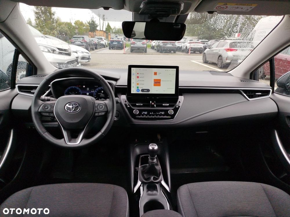 Toyota Corolla - 12