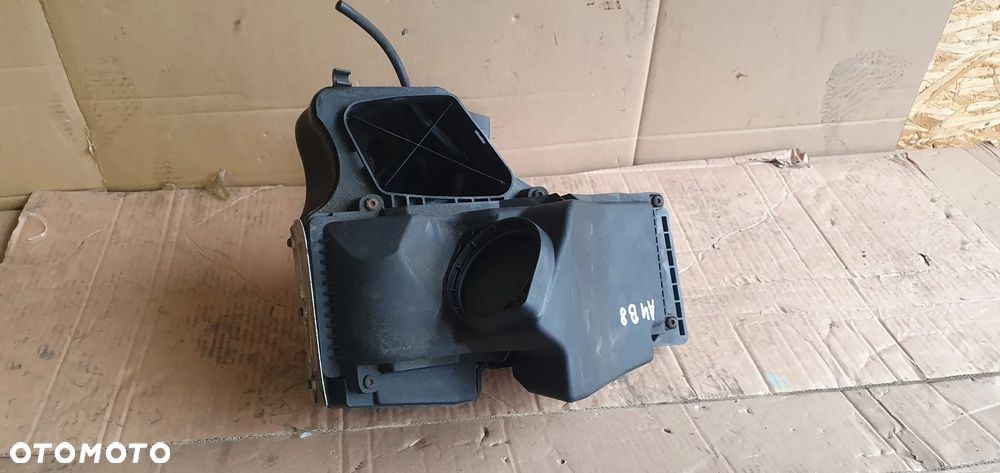 Obudowa filtra powietrza Audi A4 B8 Lift 2.0 TDI 8K0133835BM - 2