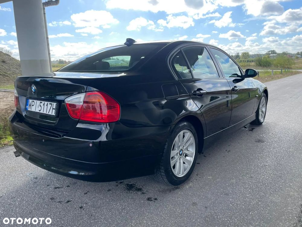 BMW Seria 3 318d - 5