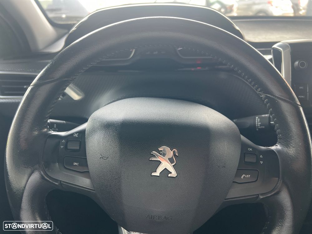 Peugeot 2008 1.2 PureTech Style - 22