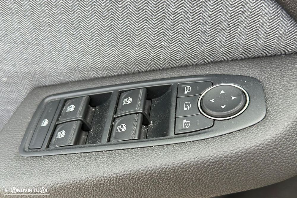 Renault Clio 1.0 TCe Techno Bi-Fuel - 8