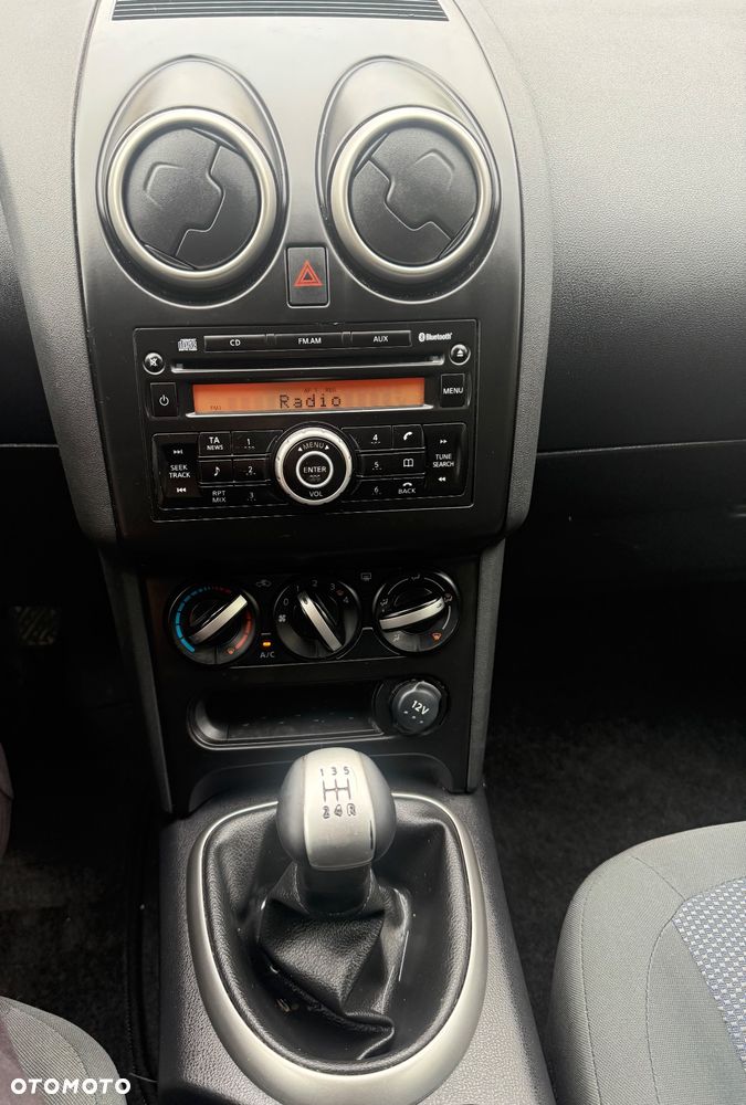 Nissan Qashqai - 25