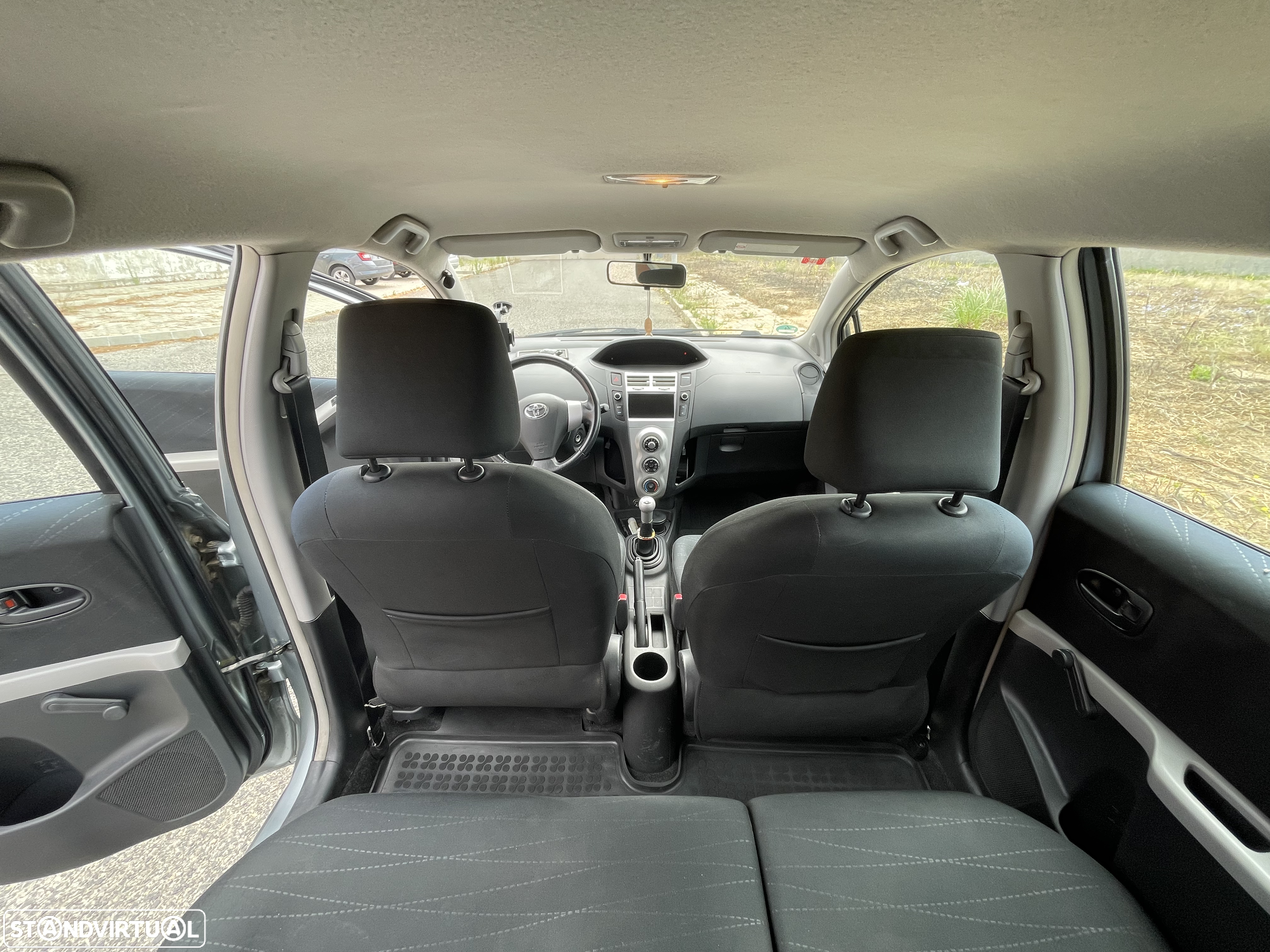 Toyota Yaris 1.0 VVT-i Comfort - 10