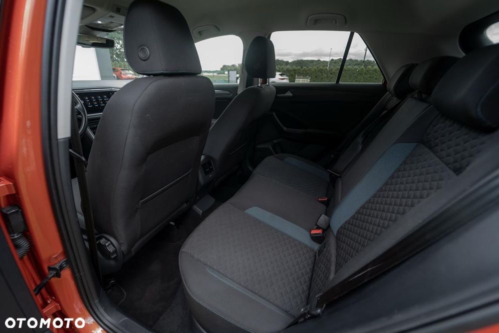 Volkswagen T-Roc - 32