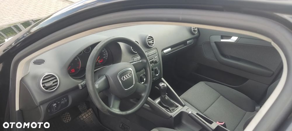 Audi A3 Sportback 1.6 Ambition - 8