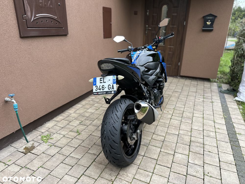 Suzuki GSX - 7