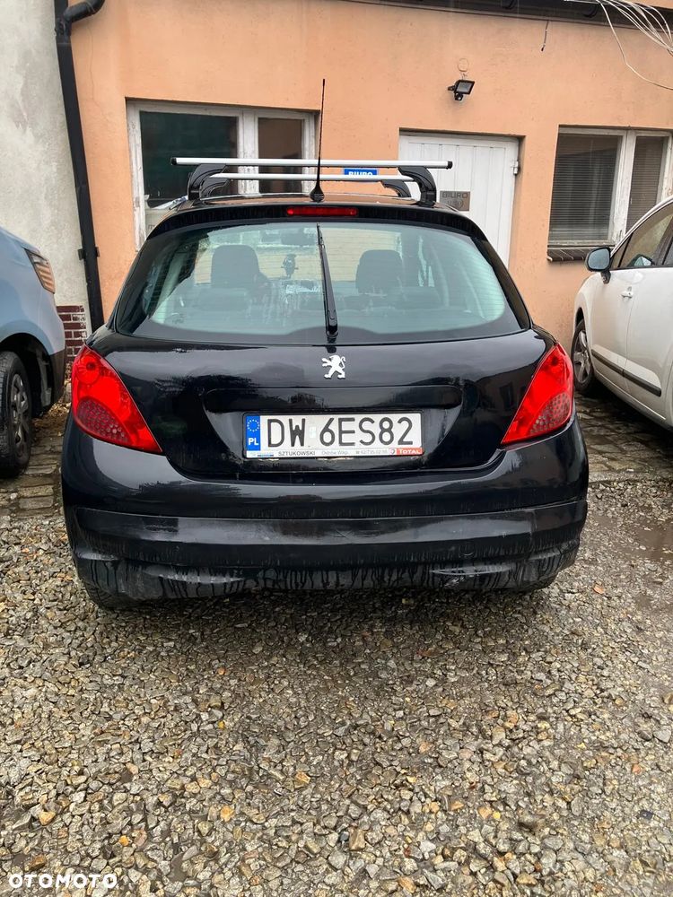 Peugeot 207 - 6