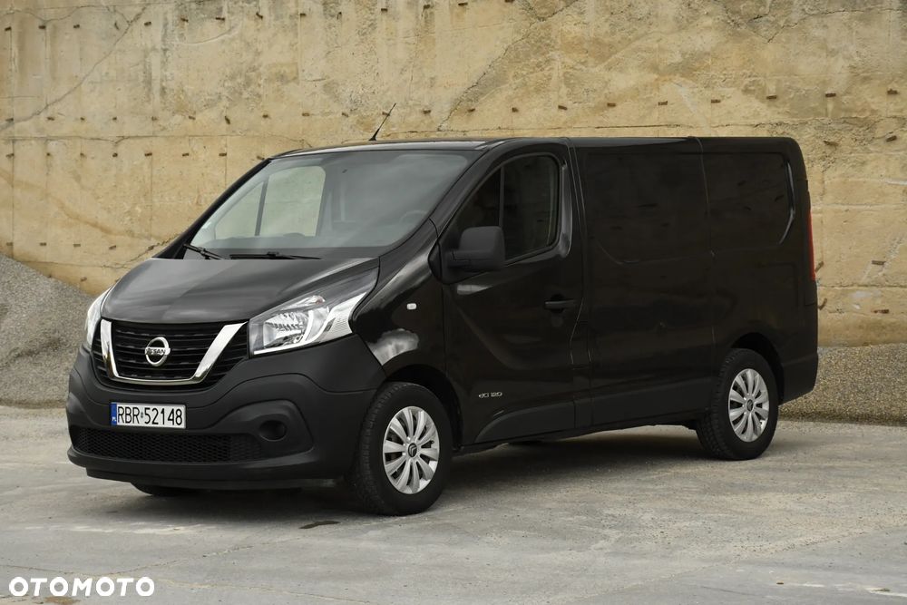 Nissan NV300 - 1