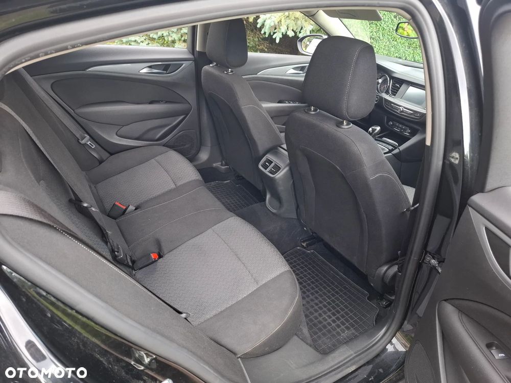 Opel Insignia 1.5 T Enjoy S&S - 11