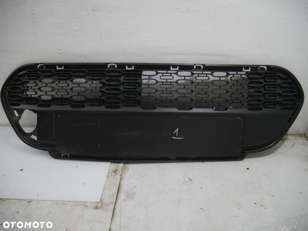 PEUGEOT 107 LIFT 12- KRATKA ZDERZAKA PRZÓD