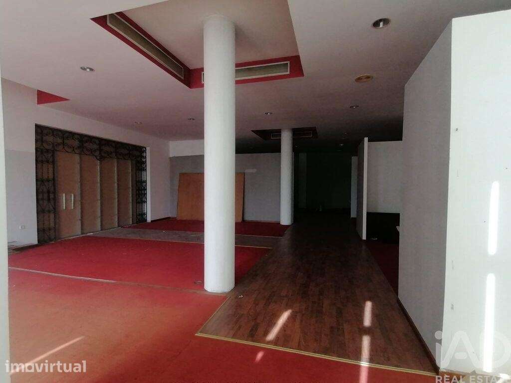 Loja / Estabelecimento Comercial em Carvalhosa de 165,00 m2 - Grande imagem: 5/24