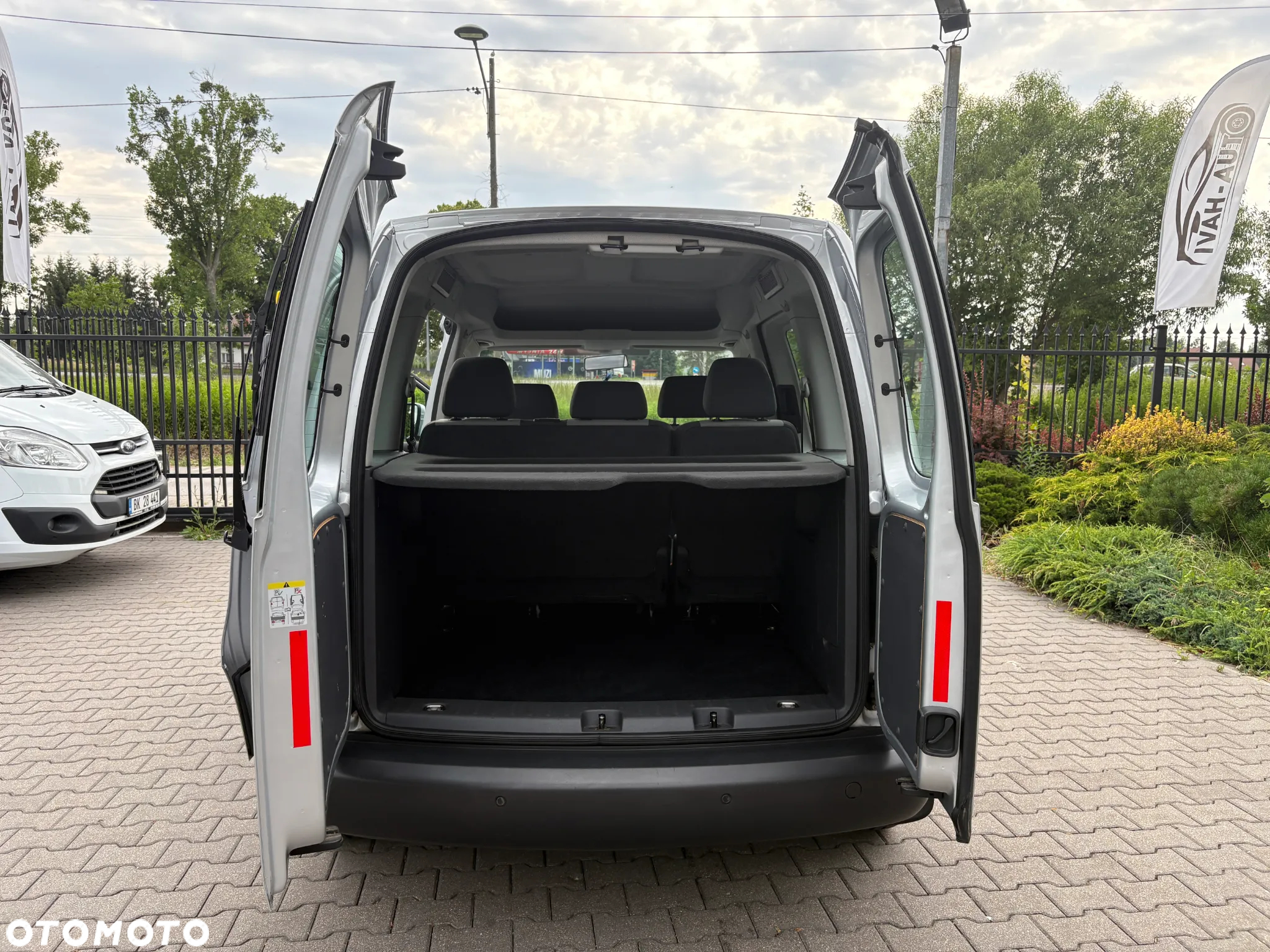 Volkswagen Caddy 1.6 TDI Trendline BMT - 13