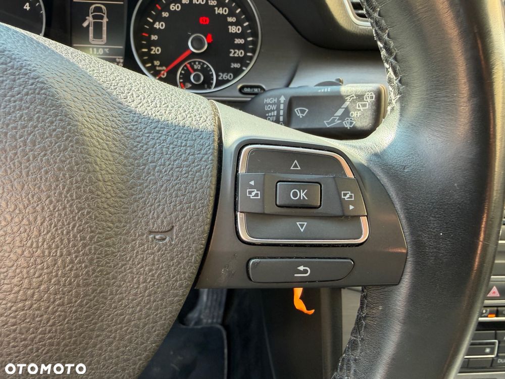 Volkswagen Passat Variant 2.0 Blue TDI SCR Trendline - 12