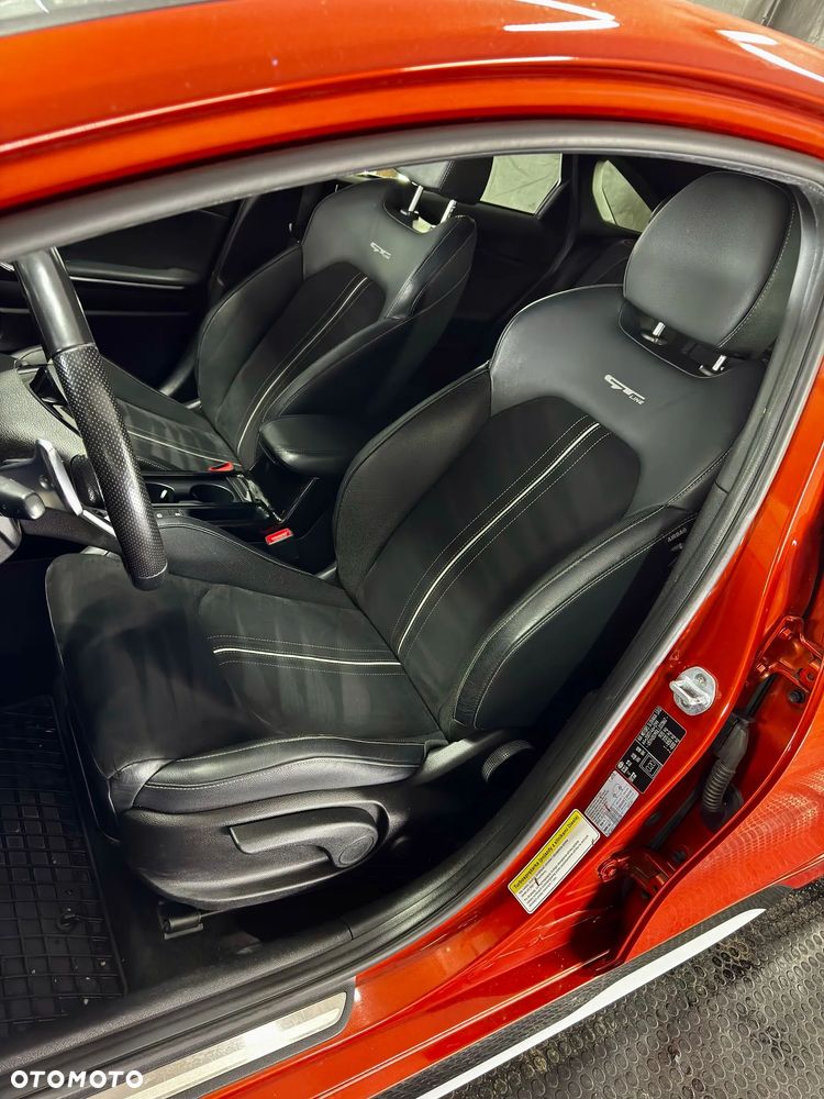 Kia ProCeed - 12