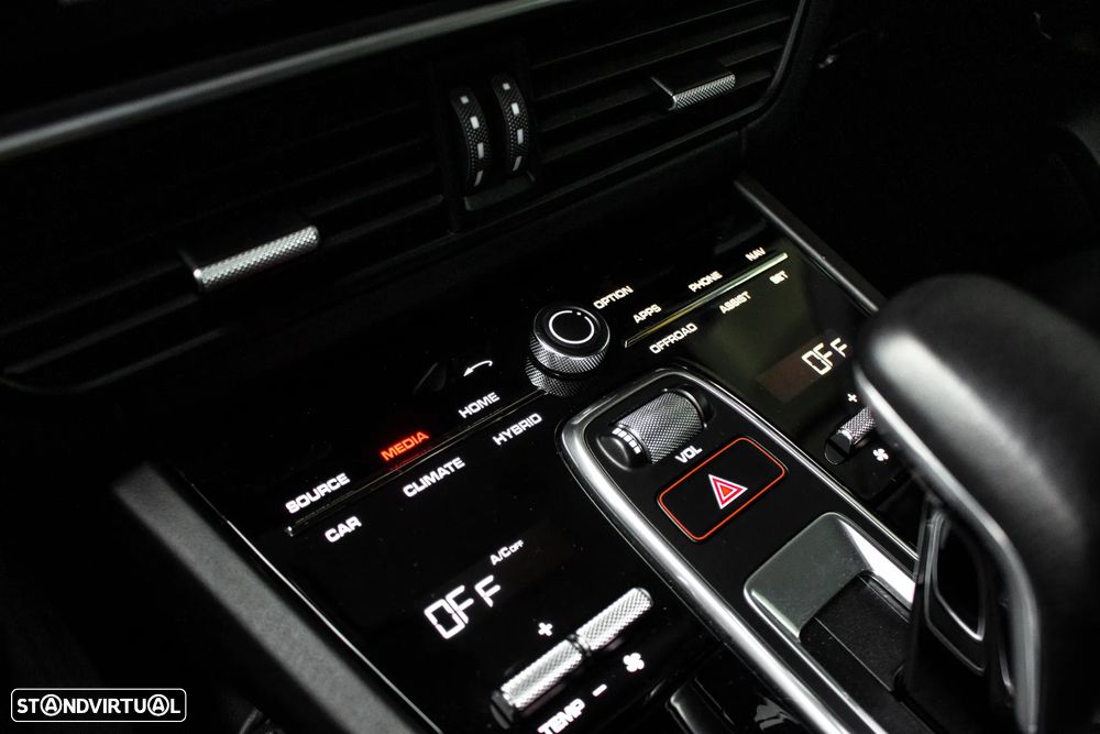 Porsche Cayenne Coupé E-Hybrid - 22