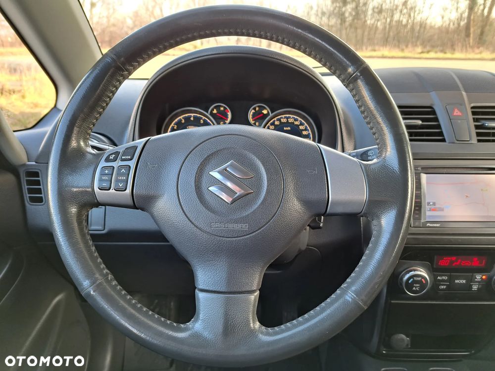 Suzuki SX4 - 23