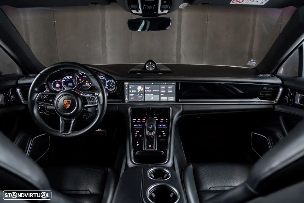 Porsche Panamera Sport Turismo - 11