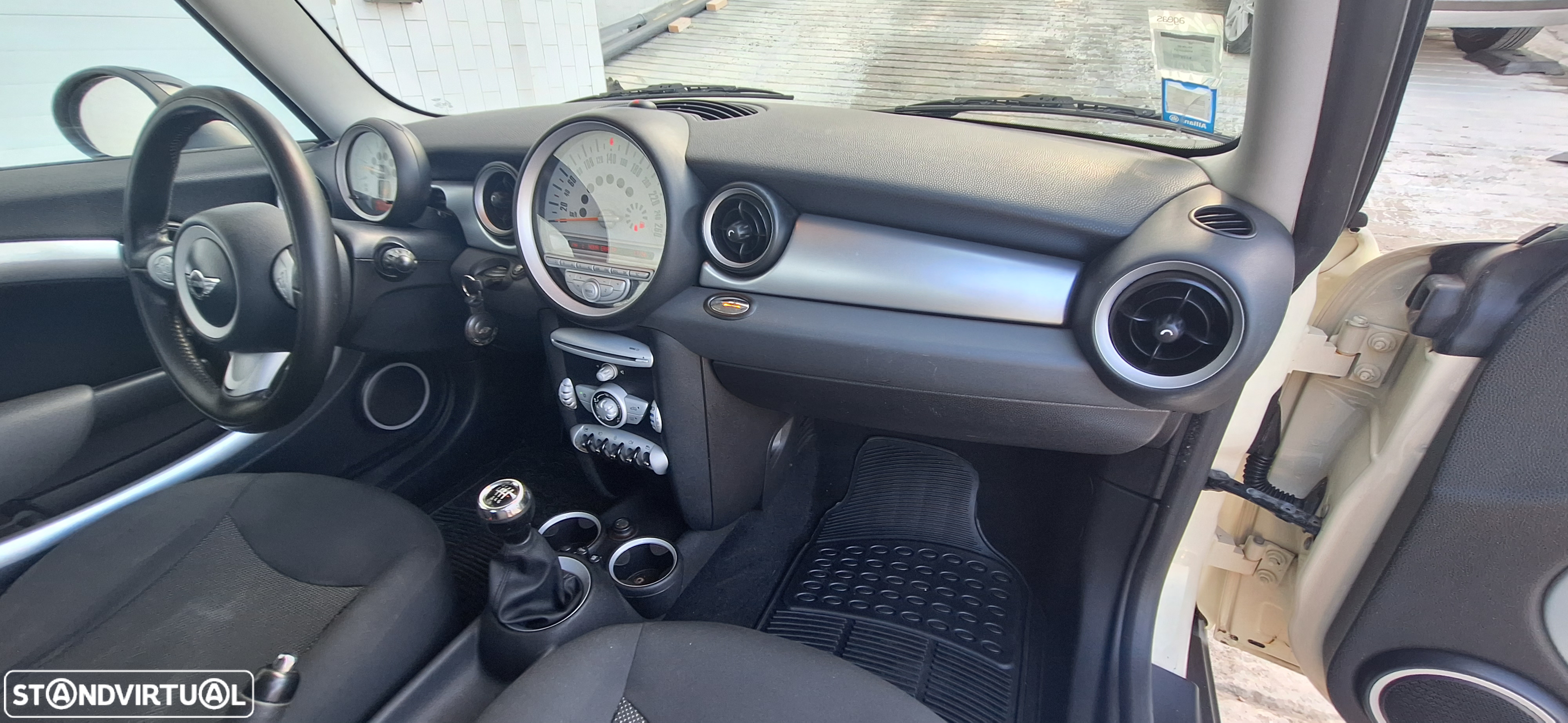 MINI 3 Portas Cooper D - 14