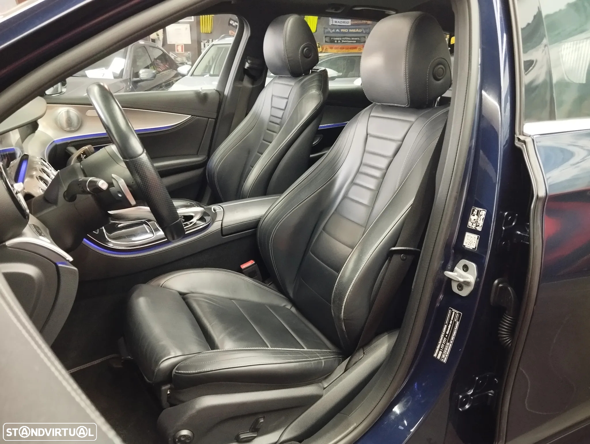 Mercedes-Benz E 220 d Avantgarde - 27