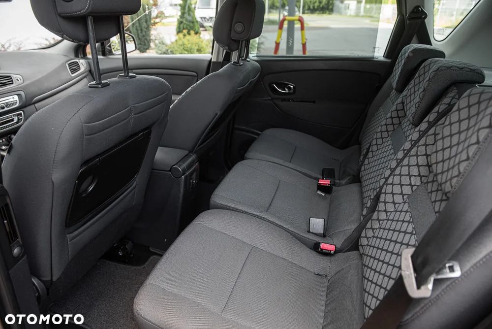 Renault Scenic - 24