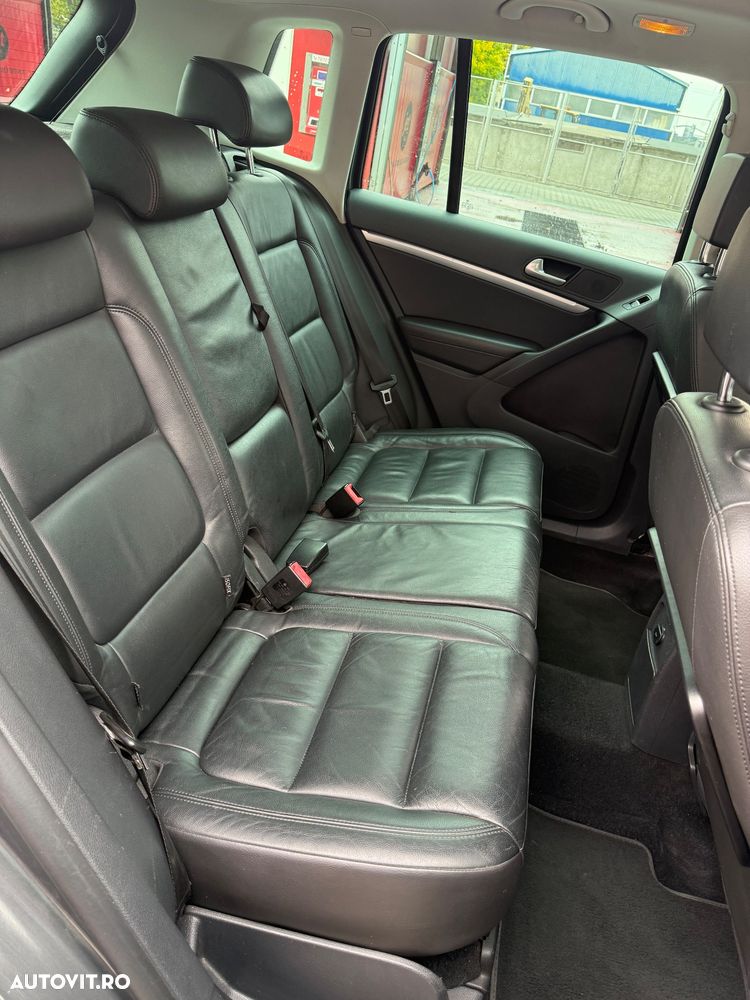 Volkswagen Tiguan - 11