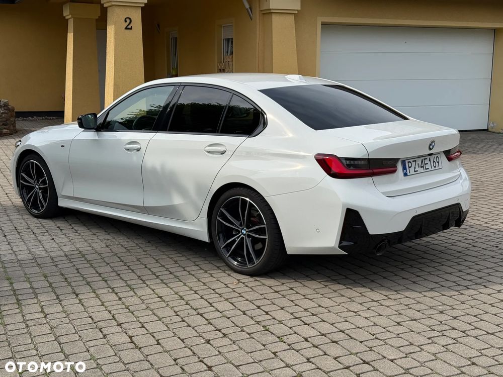BMW Seria 3 320d xDrive mHEV M Sport sport - 4