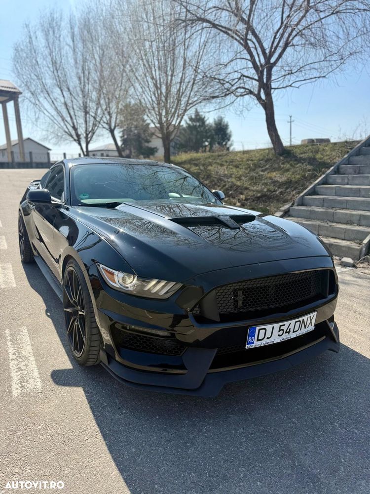 Ford Mustang 2.3 Eco Boost Aut. - 2